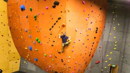 Cirque Climbing
