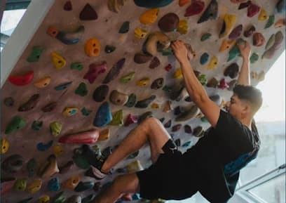 Climb Capuchin