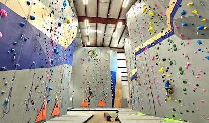 Adventus Climbing