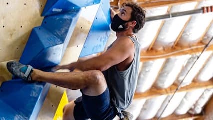Grotto Climbing & Yoga - Miramar (G2)